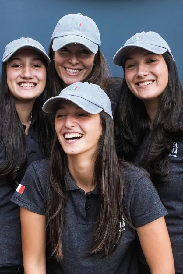 Mujeres en pizzeria